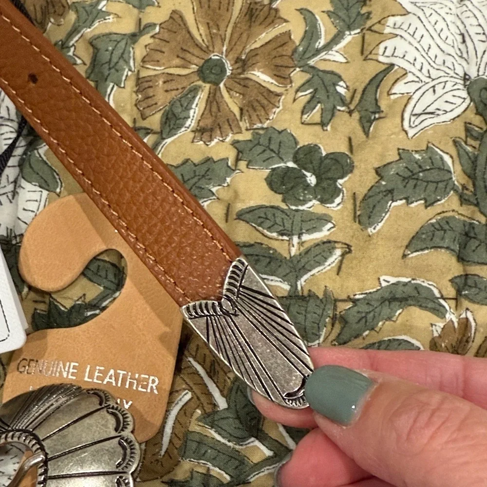 NWT Marlon made in Italy Brown Leather Belt with Silver Buckle sz l